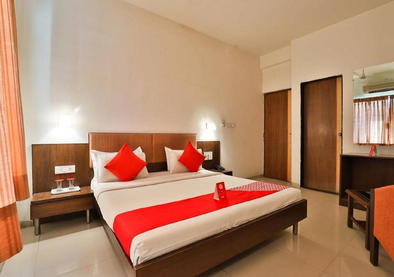 Hotel President Inn By Sky Stays Gandhinagar Kültér fotó