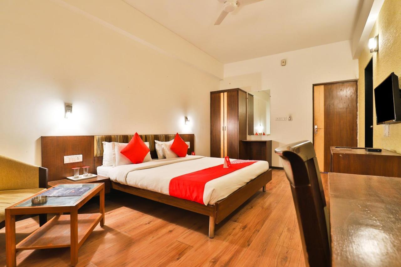 Hotel President Inn By Sky Stays Gandhinagar Kültér fotó