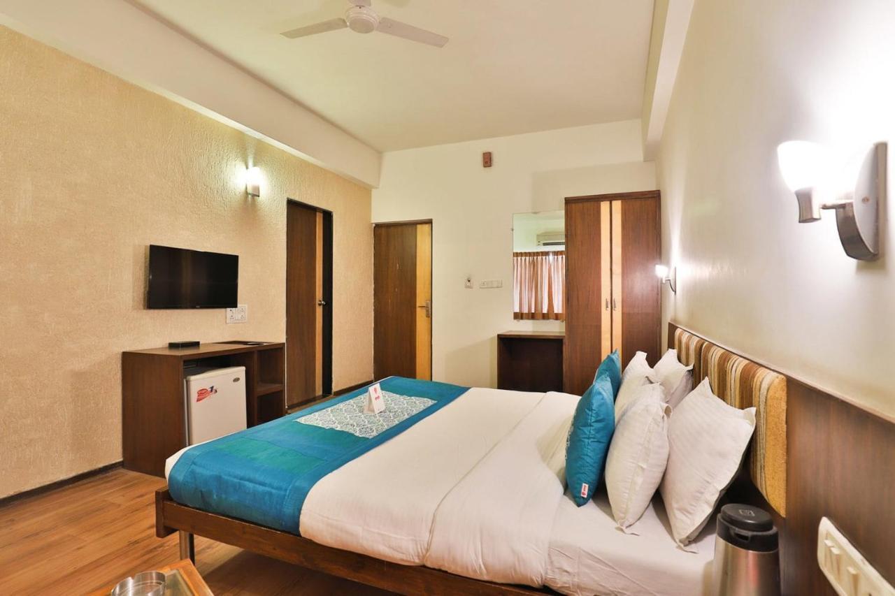 Hotel President Inn By Sky Stays Gandhinagar Kültér fotó